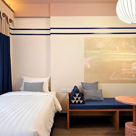 Blu Dock Restel Bangkok Bagian luar foto